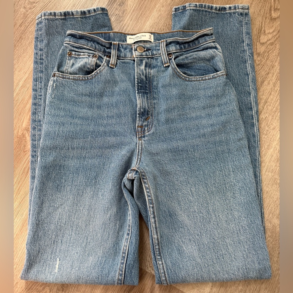 Women’s Abercrombie & Fitch 90’s Straight Ultra High Rise Jeans - Size 25/0 Long